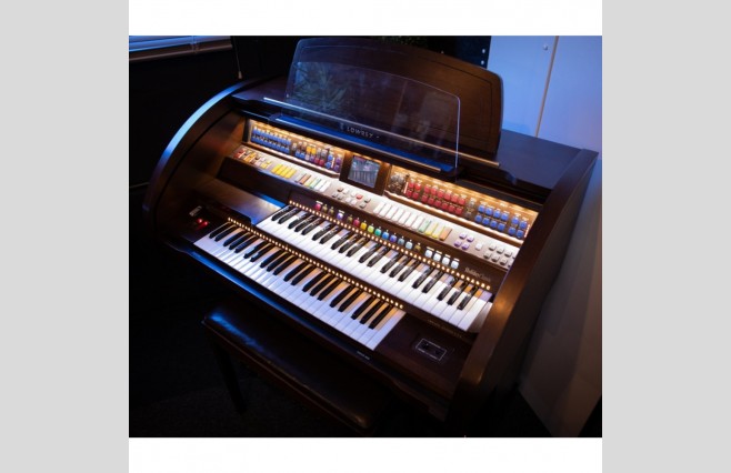 Used Lowrey Holiday Classic Organ All Inclusive Top Grade Package (SN:00A300 609E9 50653) - Image 5